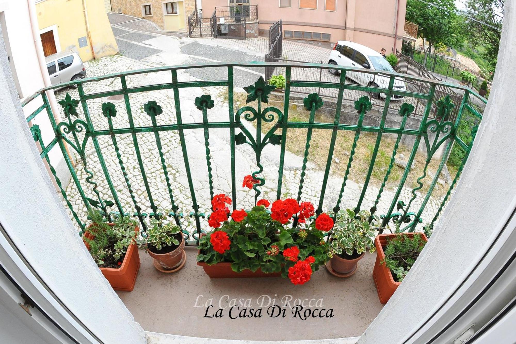 La Casa Di Rocca Lägenhet Castel Di Sangro Exteriör bild